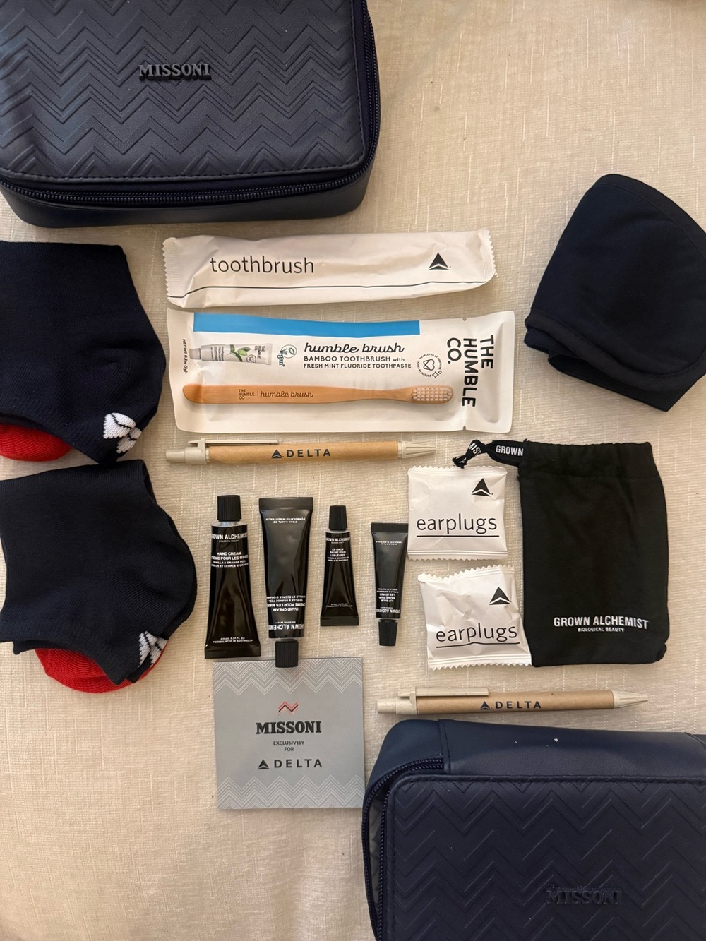 Set of 2 Missoni Navy Delta Airlines Toiletry Kit